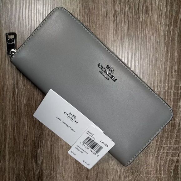 Coach Handbags - COACH SLIM ZIP WALLET SMOOTH LEATHER